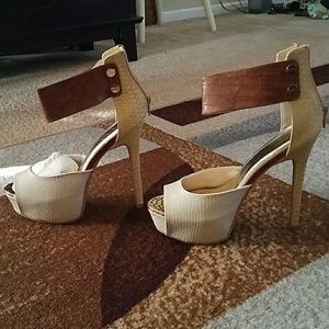 (NWOT) Platform heels
